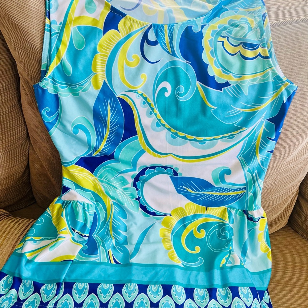 Sunny Leigh top, vibrant color, excellent condition